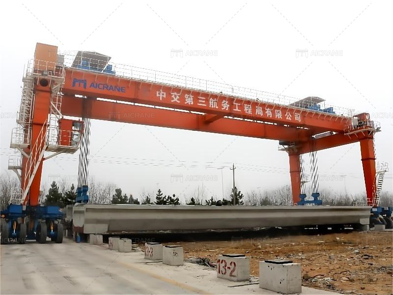 DTL 300 тонн козловой кран на строительной площадке